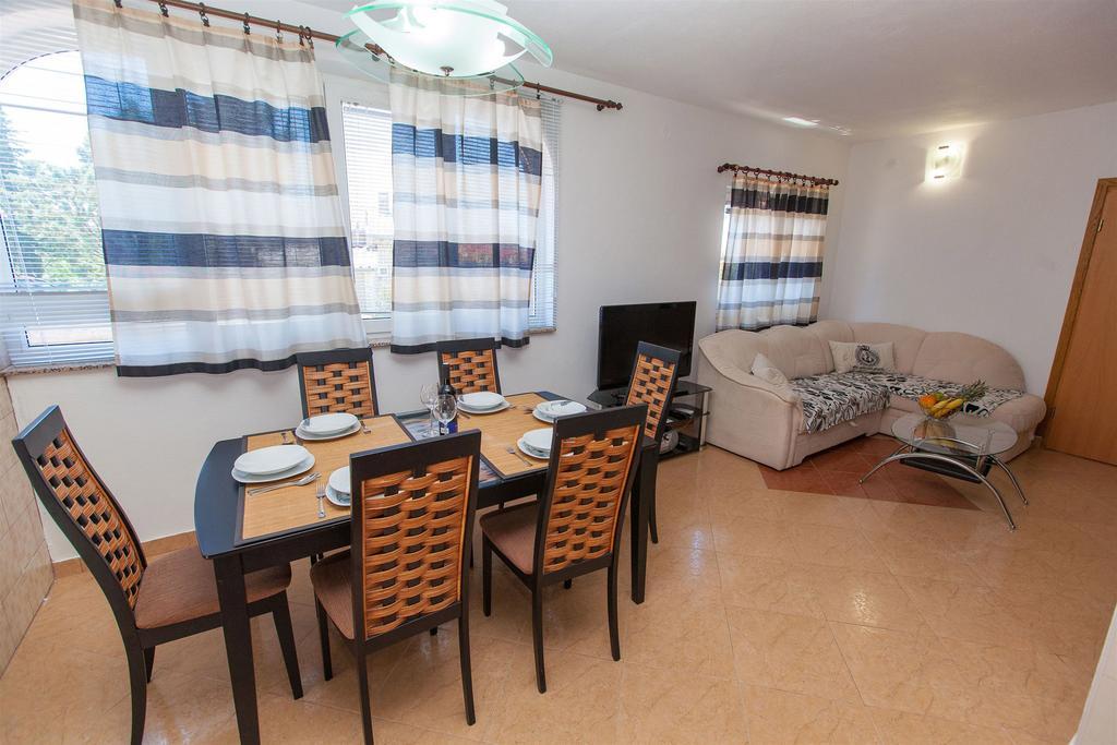 Apartments Loncar Jadranovo Room photo