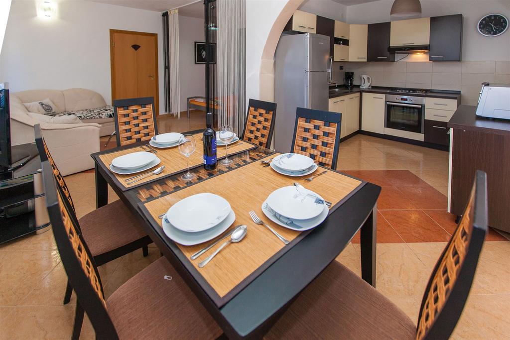 Apartments Loncar Jadranovo Room photo