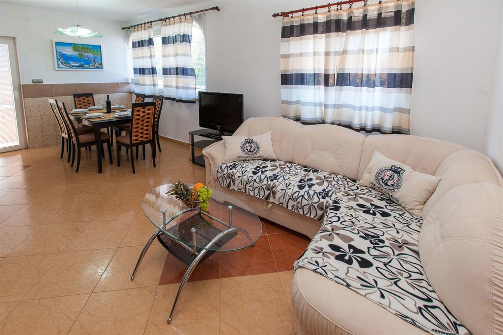 Apartments Loncar Jadranovo Room photo